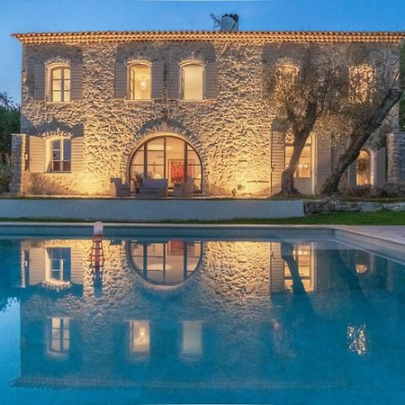 L'Elegante Bastide En Pierre Avec Vue Sur Le Vieux Village De Mougins Buitenkant foto