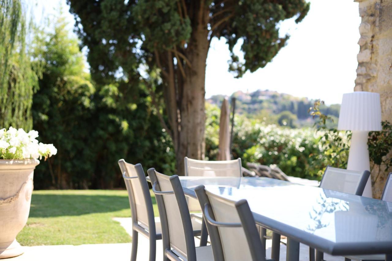 L'Elegante Bastide En Pierre Avec Vue Sur Le Vieux Village De Mougins Buitenkant foto